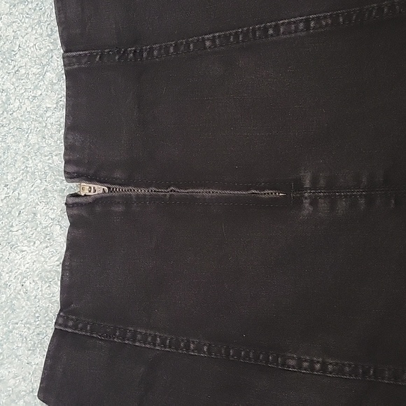 Mini Jean skirt - Picture 3 of 5